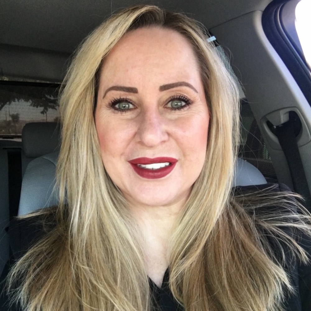 Meet your Posher, Jennifer